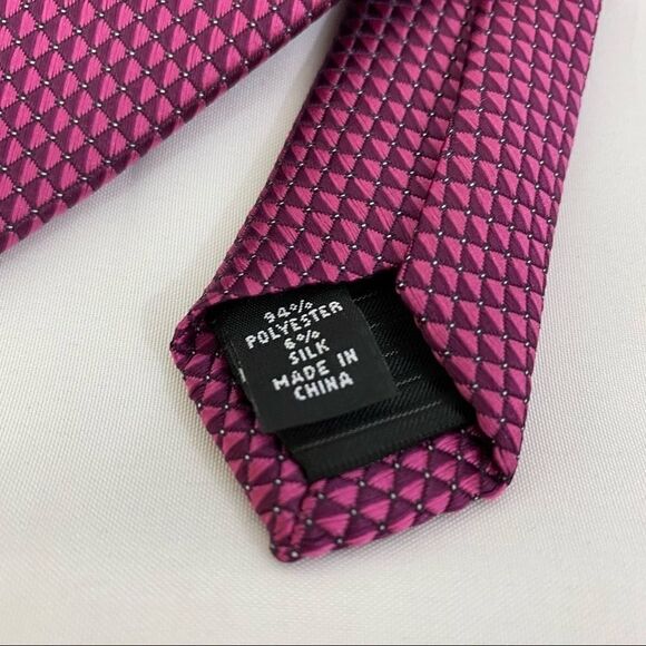 Alfani Men Slim Tie Butler Mini Style Berry Color - Picture 3 of 4